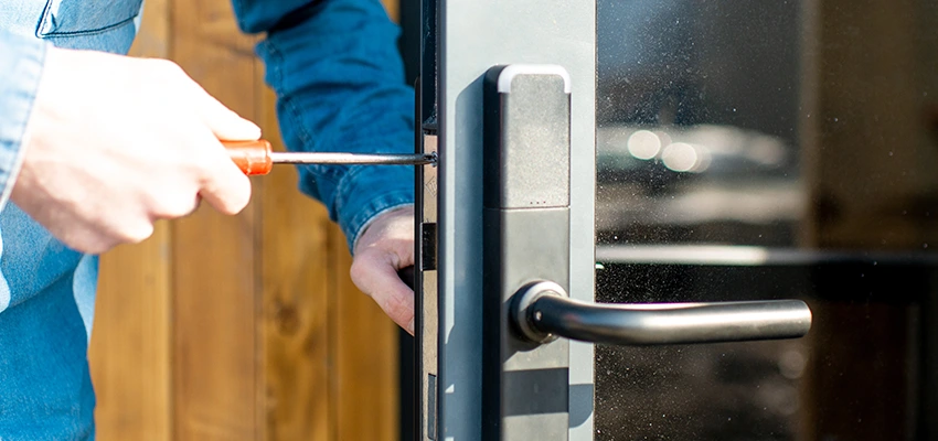 Aluminium Door Lock Replacement in Oasis, California