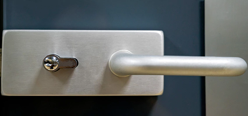 Change Patio Door Locks in Oasis, California